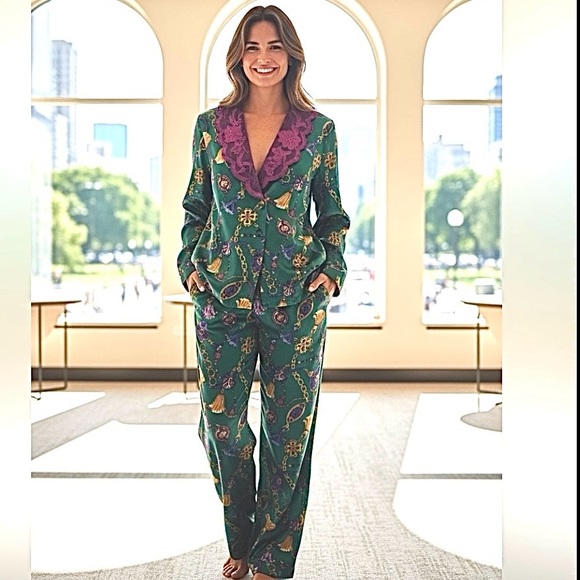 VICTORIAS SECRET🎄VTG Satiny PJ SET in teal & purple in a gold tassel print SZ S - Picture 1 of 16